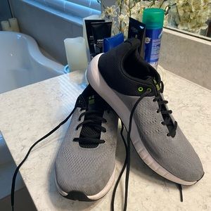 Under armour shoes men